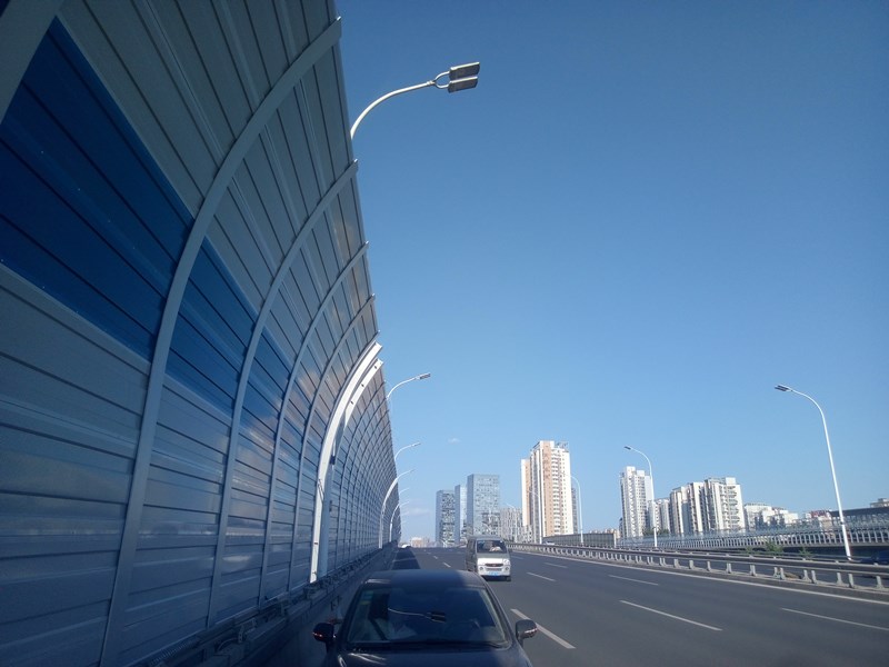 高速公路聲屏障對色彩有什么要求？